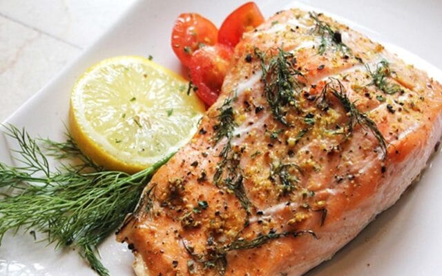 Rượu vang kết hợp với cá hồi