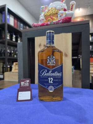 Rượu Ballantine's 12 năm Blended Scotch Whisky