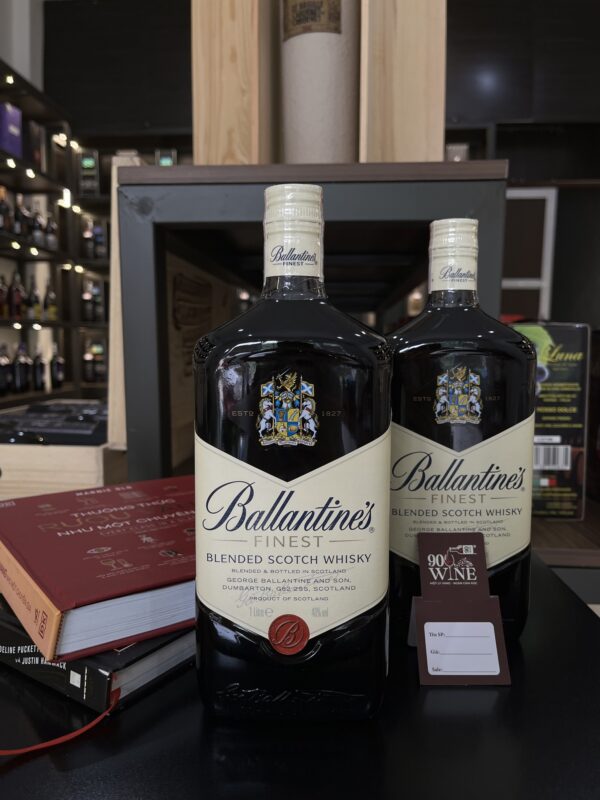 BALLANTINE'S FINEST