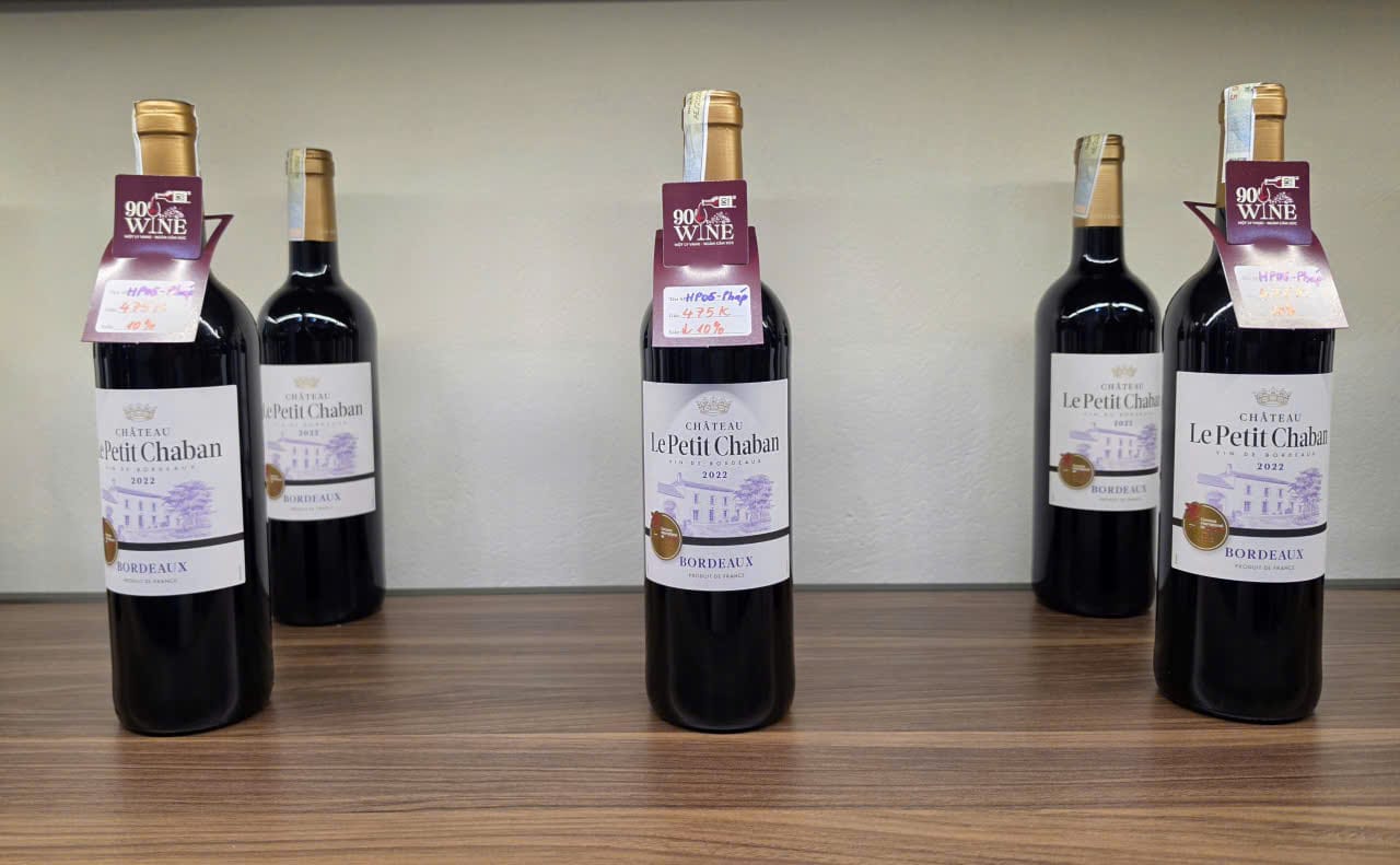Ruou vang Bordeaux Phap Chateau Le Petit Chaban 2022 gia bao nhieu